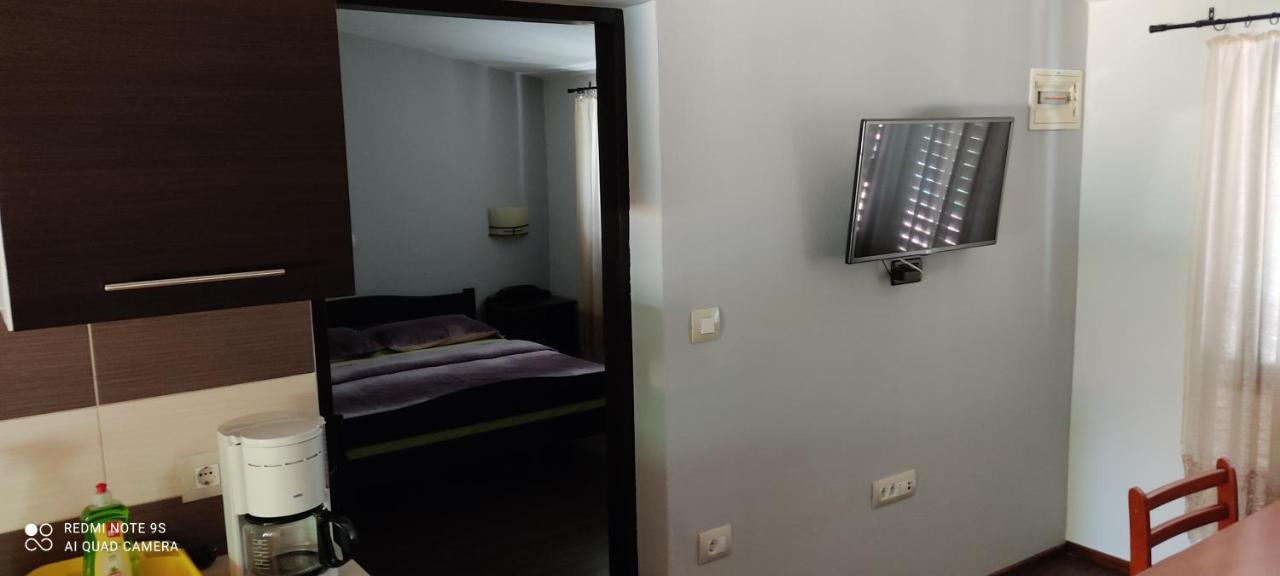 Apartments Sandra Vrsar Exterior photo