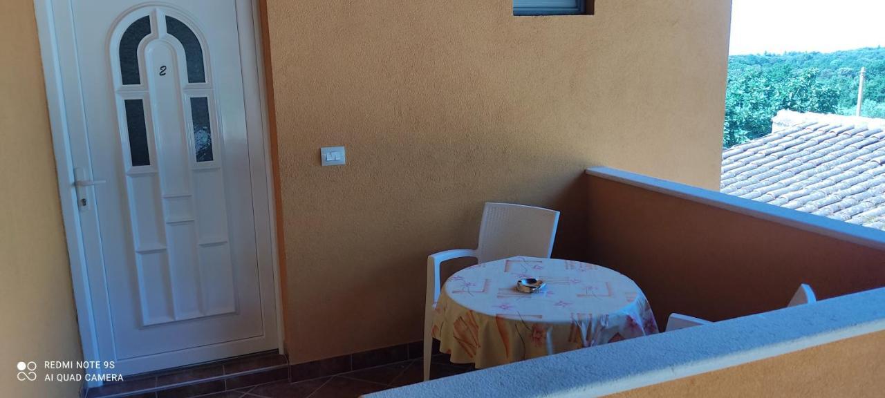 Apartments Sandra Vrsar Exterior photo
