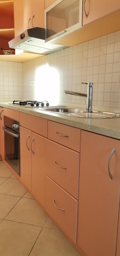 Apartments Sandra Vrsar Exterior photo